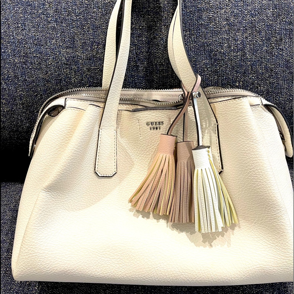Guess white tote with 3Tassels